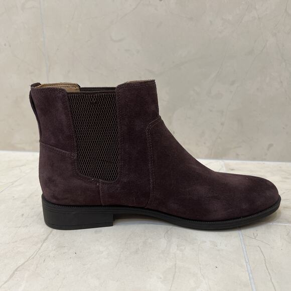 NWOB Vionic Alana Sz 8 Boots Plum Suede Water Repellent Chelsea Booties Leather - Picture 2 of 7